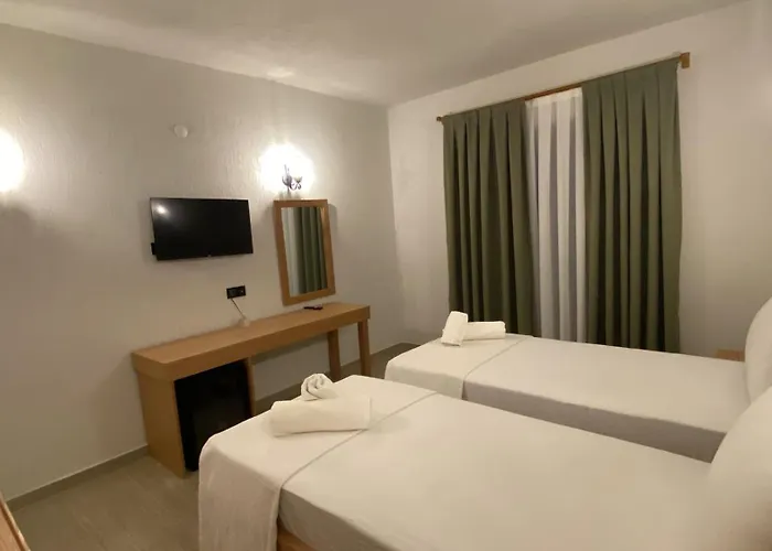 Perlina Kuecuekkoey Ayvalı